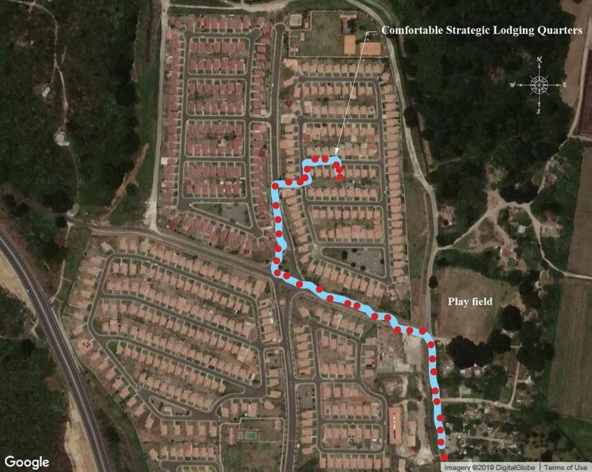 Comfortable Strategic Lodging Quarters Spanish Town المظهر الخارجي الصورة