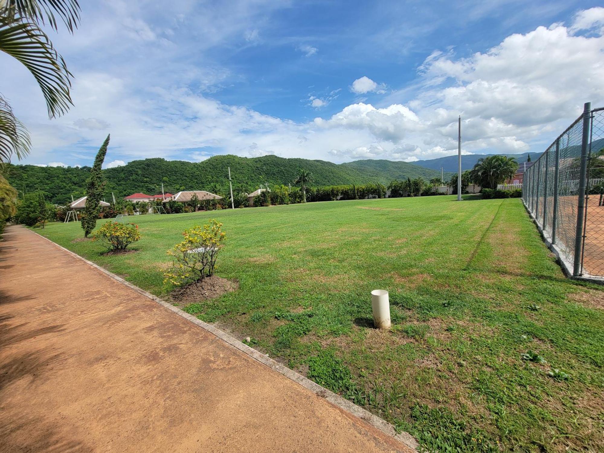 Comfortable Strategic Lodging Quarters Spanish Town المظهر الخارجي الصورة