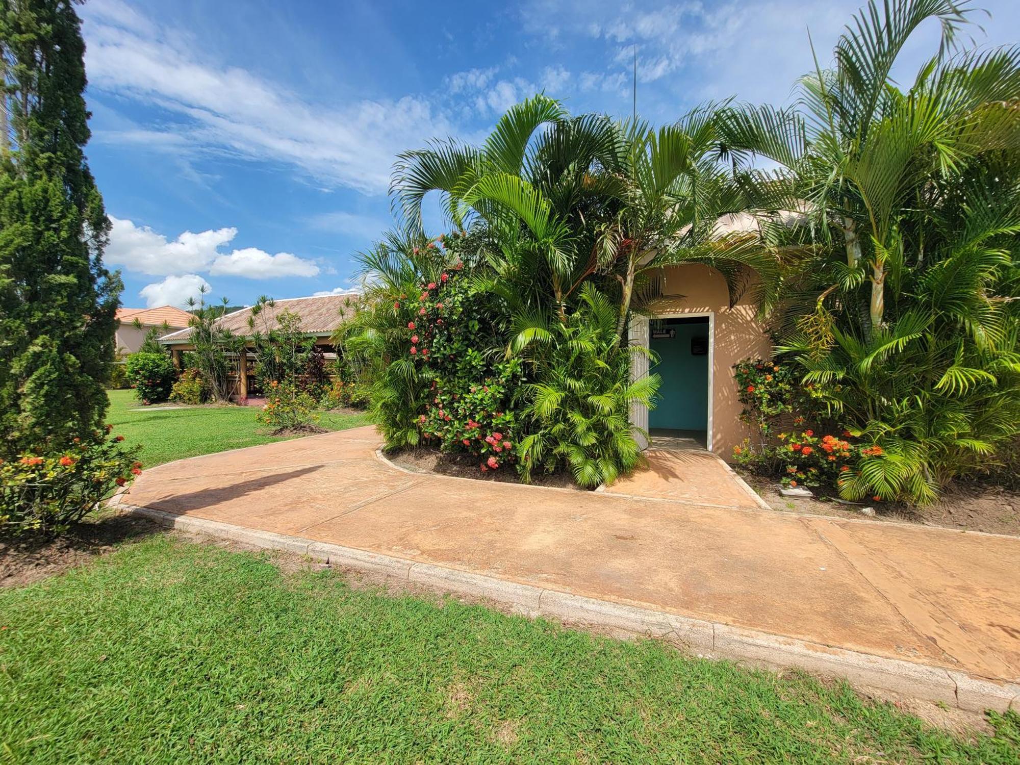 Comfortable Strategic Lodging Quarters Spanish Town المظهر الخارجي الصورة