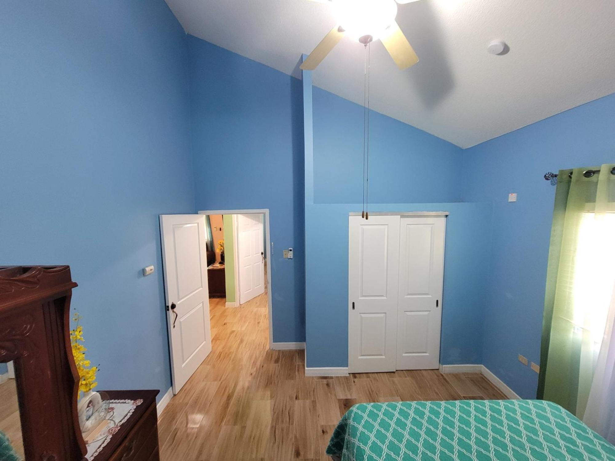 Comfortable Strategic Lodging Quarters Spanish Town المظهر الخارجي الصورة